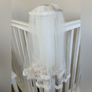 (Brand New) Two Tier Short Lace Veil